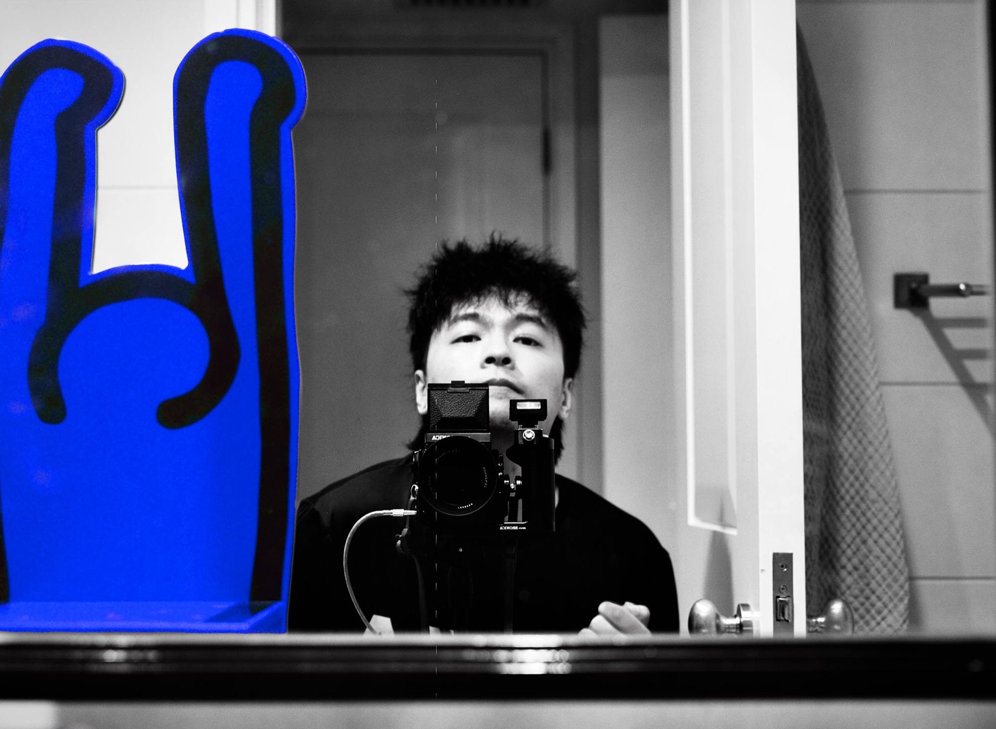 George Chen 自拍头像
